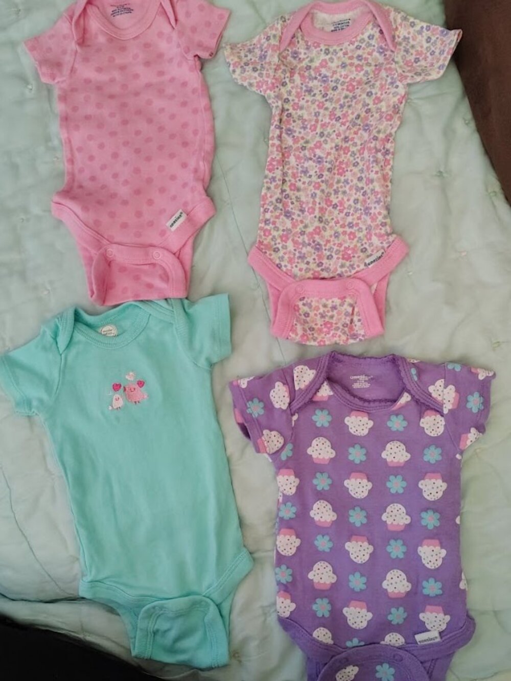 Infant Girls Onesies Bundle. Set of 4 Mixed. Size 0-3 Months